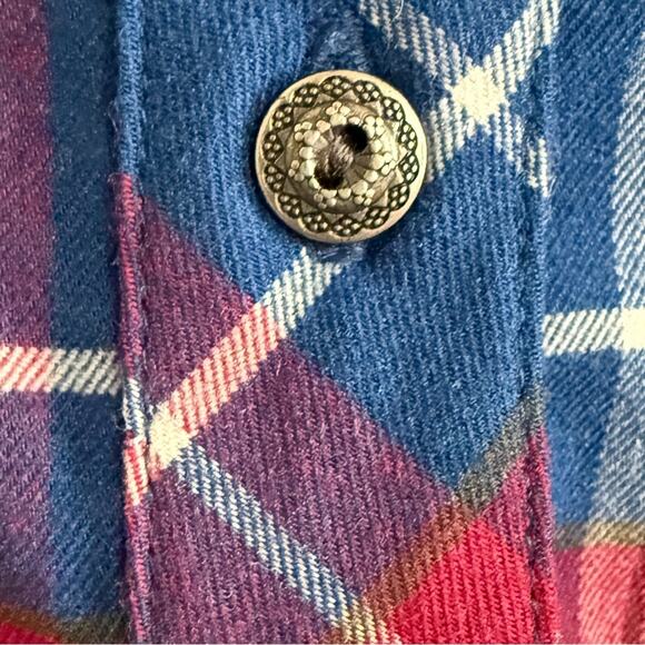 KUHL Women's Plaid Button-Down Flannel Shirt Gorpcore Grunge Medium Red Blue - Picture 3 of 9